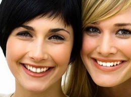 https://creativetouchrotherham.co.uk/salon/beauty-therapy/laser-teeth-whitening website